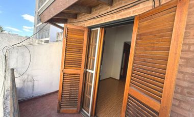 VENTA DÚPLEX 4 AMB AL FRENTE C/ COCHERA SAN MARTIN