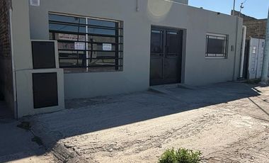 VENTA-CASA DE 3 DORMITORIOS MAS LOCAL