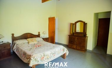 VENTA-CASA DE 3 DORMITORIOS MAS LOCAL