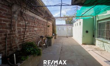 VENTA-CASA DE 3 DORMITORIOS MAS LOCAL