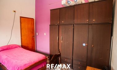 VENTA-CASA DE 3 DORMITORIOS MAS LOCAL
