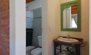 SE VENDEN 2 CASAS SOBRE LOTE DE 480m2 V. RUMIPAL