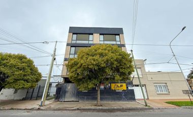 VENTA LOCAL COMERCIAL A ESTRENAR EN TANDIL