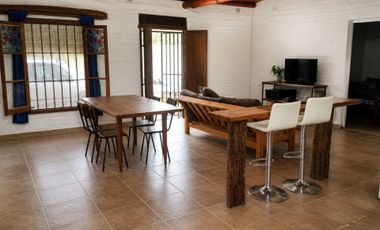 CASA CON PILETA EN SAUCE VIEJO