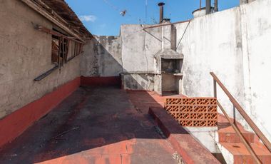 VENTA- CASA LOTE PROPIO- 4 AMBIE- PARQUE PATRICIOS