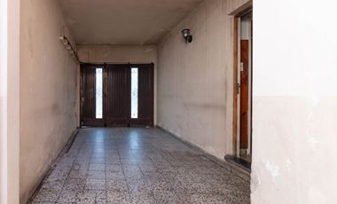 VENTA- CASA LOTE PROPIO- 4 AMBIE- PARQUE PATRICIOS