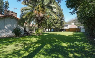 VENTA CASA CON PILETA CORIMAYO BURZACO