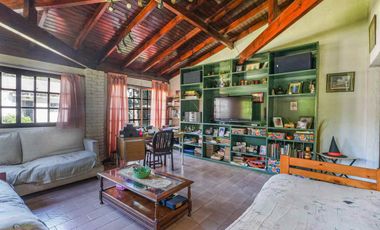 VENTA CASA CON PILETA CORIMAYO BURZACO