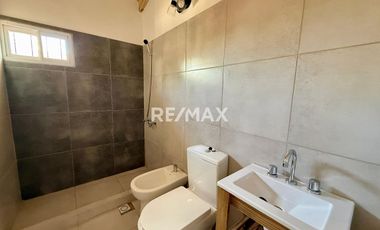 Casa 2 dormitorios en venta B° Costa Río