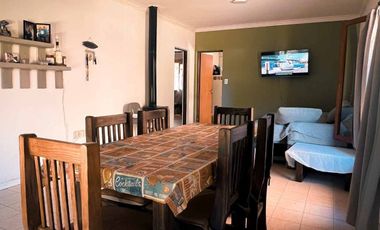 Venta Casa 3 amb. con parque de 3.000 m² y quincho