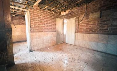 Venta Casa 3 amb. con parque de 3.000 m² y quincho