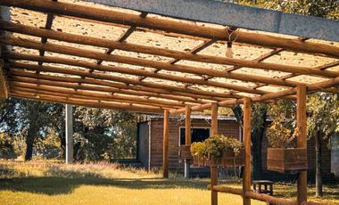 Venta Casa 3 amb. con parque de 3.000 m² y quincho
