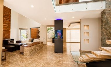 Residencia de Lujo en Renta La Providencia Metepec