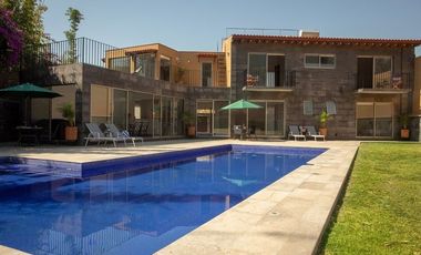 Casa en Renta con seguridad y preciosa Vista al tepozteco