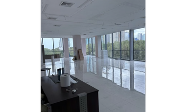SE ALQUILA OFICINA EN COSTA DEL ESTE 180M2 BOULEVARD DEL ESTE