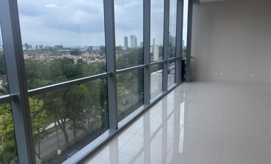 OFICINA / COSTA DEL ESTE / BOULEVARD DEL ESTE / 92M2 / VIA PRINCIPAL