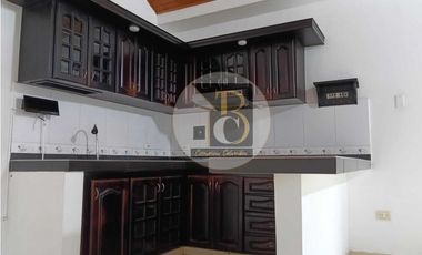 SE ARRIENDA CASA PARA USO COMERCIAL