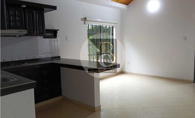 SE ARRIENDA CASA PARA USO COMERCIAL