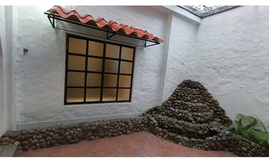 BARRIO DEL CENTENARIO DEPARTAMENTO ESTILO COLONIAL EN VENTA