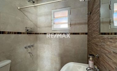 Venta de casa 4 dormitorios en Fernandez Oro