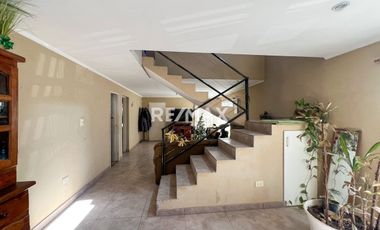 Venta de casa 4 dormitorios en Fernandez Oro