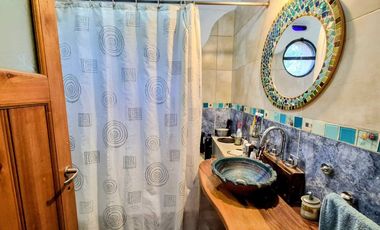VENTA CASA TRES DORMITORIOS ICHO CRUZ