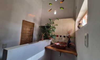 VENTA CASA TRES DORMITORIOS ICHO CRUZ