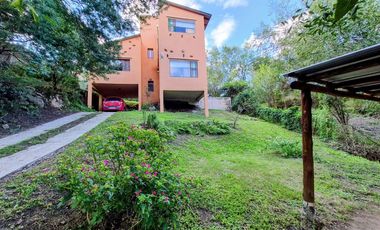 VENTA CASA TRES DORMITORIOS ICHO CRUZ