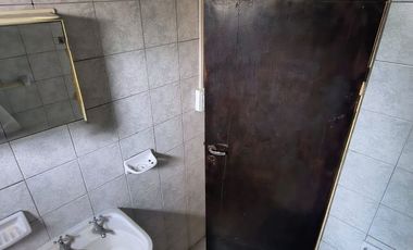 VENTA CASA 2 AMBIENTES EN BALCARCE CON GRAN PARQUE