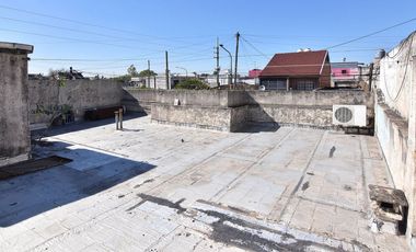 VENTA CASA 3 AMBS HAEDO PARQUE PILETA A RECICLAR