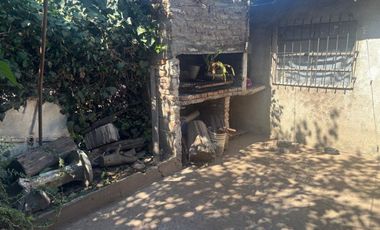 VENTA CASA 4 AMBIENTES  EN LIBERTAD MERLO