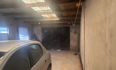 VENTA CASA 4 AMBIENTES  EN LIBERTAD MERLO