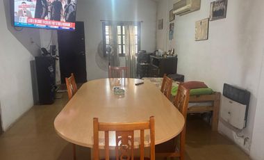VENTA CASA 4 AMBIENTES  EN LIBERTAD MERLO