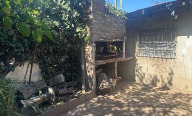 VENTA CASA 4 AMBIENTES  EN LIBERTAD MERLO