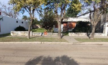 Casa a reciclar con imponente terreno en Serodino