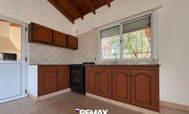 CASA APTA CREDITO ESQUIU Y ESTOMBA