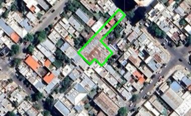 VENTA LOTE + CASAS + LOCAL EN EL MACROCENTRO