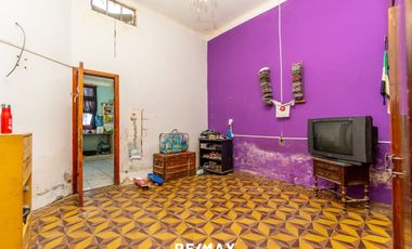 VENTA LOTE + CASAS + LOCAL EN EL MACROCENTRO
