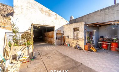 VENTA LOTE + CASAS + LOCAL EN EL MACROCENTRO