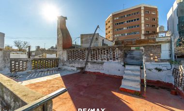 VENTA LOTE + CASAS + LOCAL EN EL MACROCENTRO