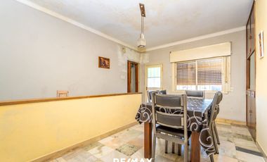 VENTA LOTE + CASAS + LOCAL EN EL MACROCENTRO