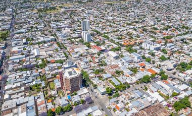 VENTA LOTE + CASAS + LOCAL EN EL MACROCENTRO
