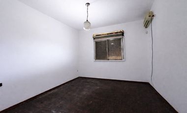 ALQUILER CASA VILLA DE MAYO, 300 M2