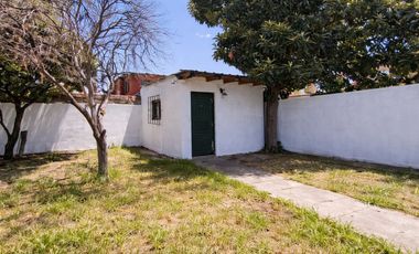 ALQUILER CASA VILLA DE MAYO, 300 M2