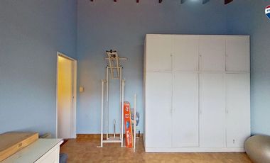 VENTA CASA 4 AMBIENTES CON JARDIN COCHERA SARANDI