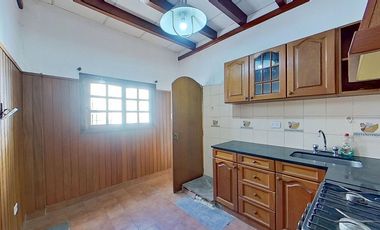 CASA 3 AMBIENTES VENTA FLORESTA + SEGUNDA VIVIENDA