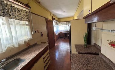VENDE CASA 3 AMBIENTES Y LOTE 300MTS  FCIO.VARELA