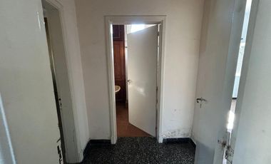 VENDE CASA 3 AMBIENTES Y LOTE 300MTS  FCIO.VARELA