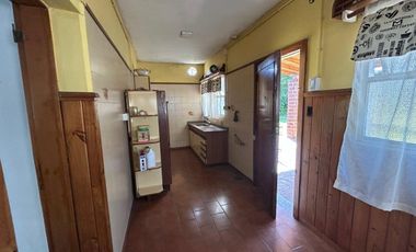 VENDE CASA 3 AMBIENTES Y LOTE 300MTS  FCIO.VARELA