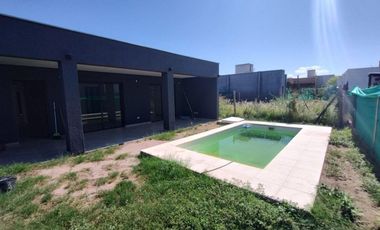 CASA EN VENTA EN MAIPU